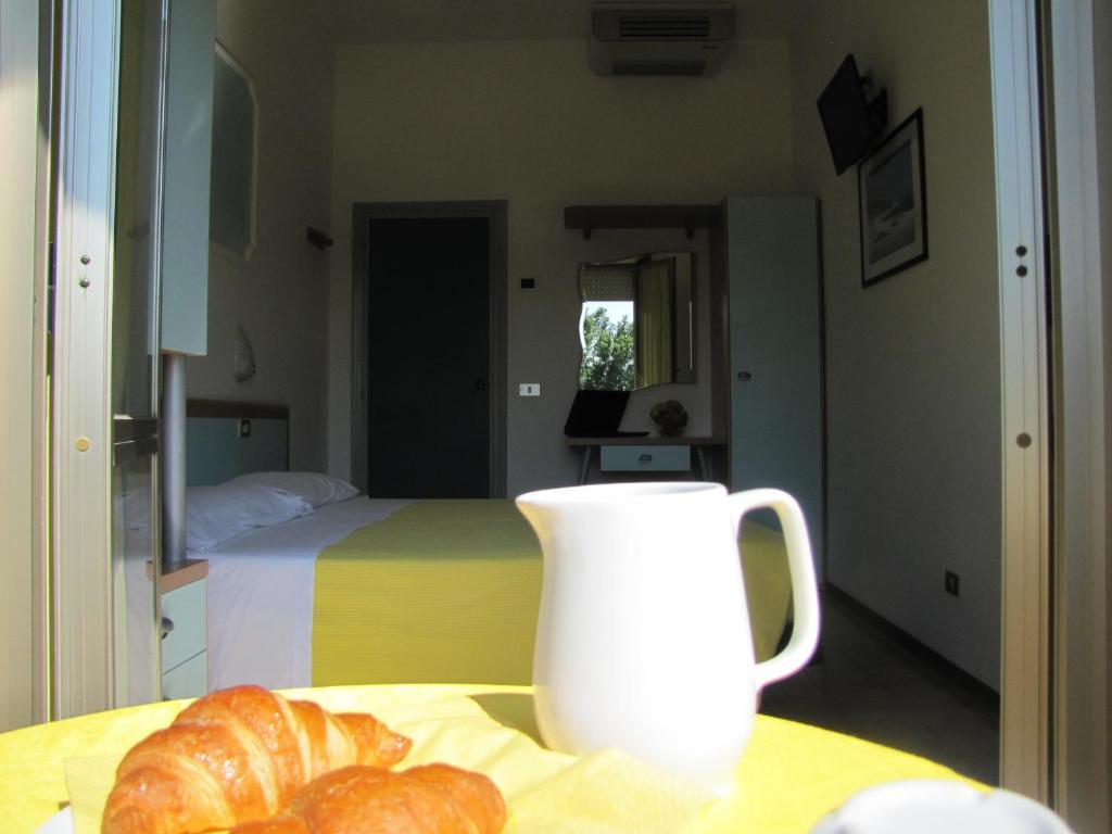 Hotel Etna - Nuova Gestione Romagnola All-Inclusive Spiaggia & Parcheggio Риччоне Номер фото