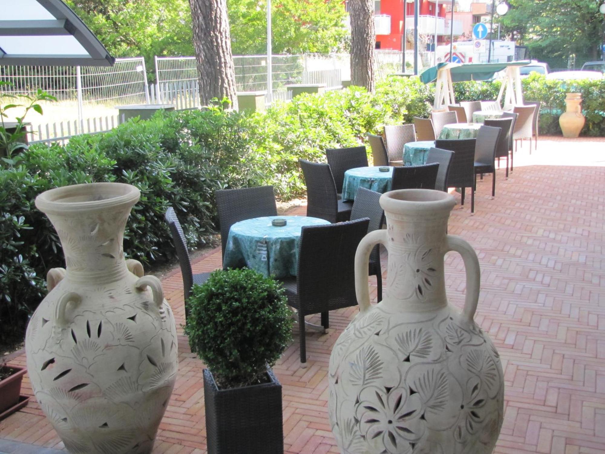 Hotel Etna - Nuova Gestione Romagnola All-Inclusive Spiaggia & Parcheggio Риччоне Экстерьер фото