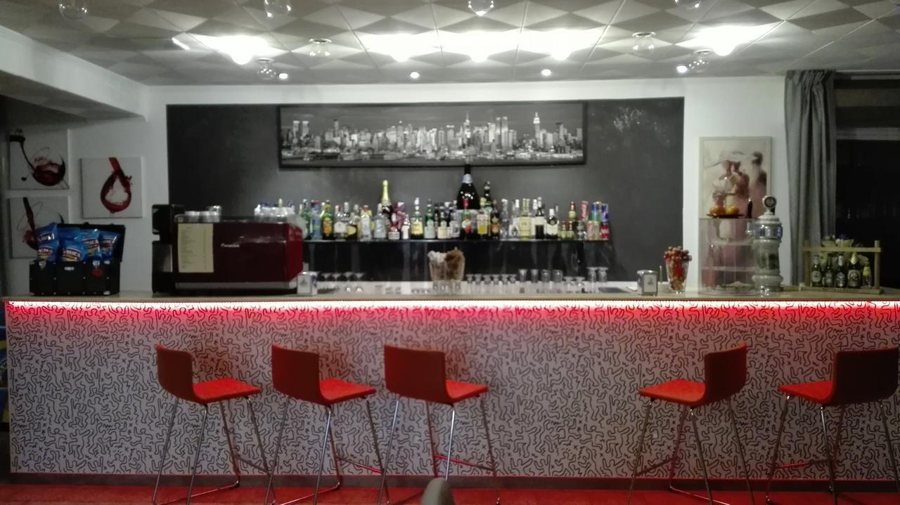 Hotel Etna - Nuova Gestione Romagnola All-Inclusive Spiaggia & Parcheggio Риччоне Экстерьер фото