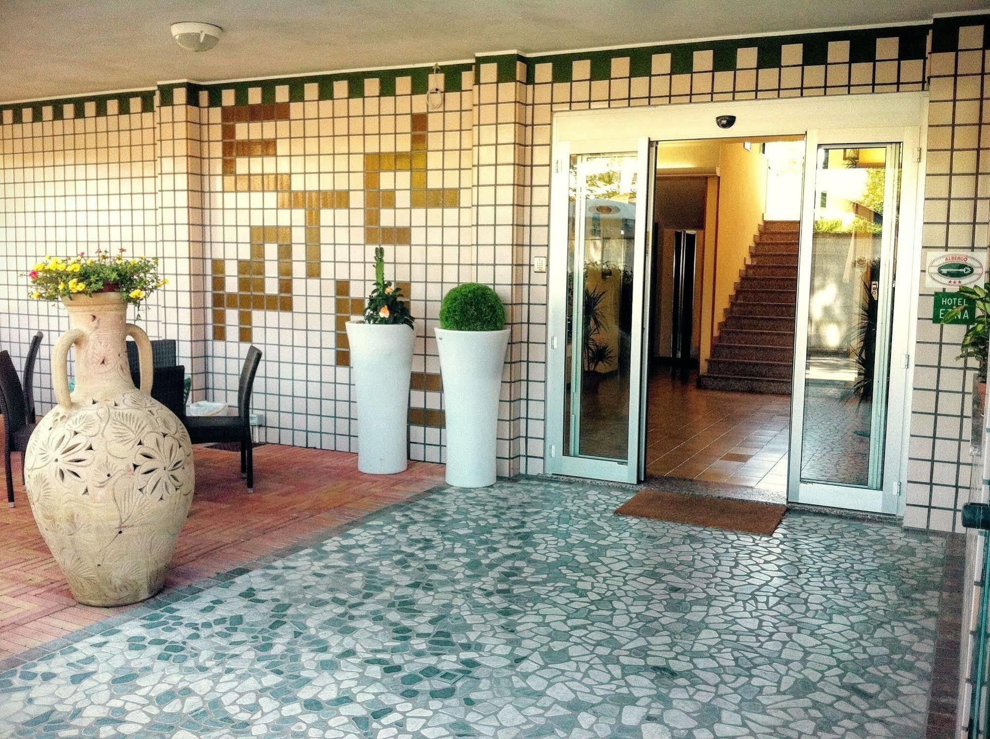 Hotel Etna - Nuova Gestione Romagnola All-Inclusive Spiaggia & Parcheggio Риччоне Экстерьер фото