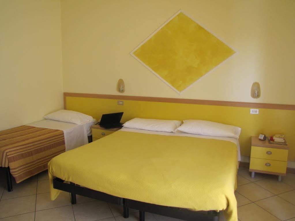 Hotel Etna - Nuova Gestione Romagnola All-Inclusive Spiaggia & Parcheggio Риччоне Экстерьер фото