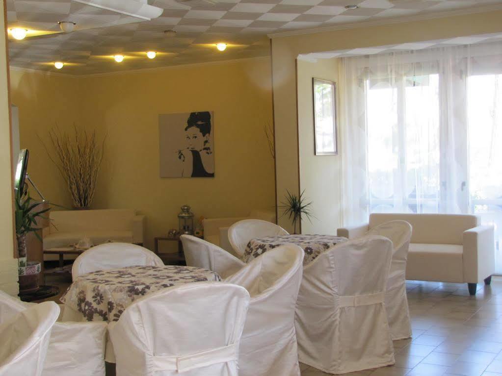 Hotel Etna - Nuova Gestione Romagnola All-Inclusive Spiaggia & Parcheggio Риччоне Экстерьер фото